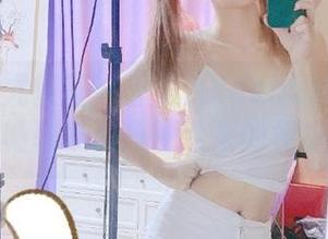 YouMi尤蜜荟 – 蓝夏Akasha的短裙诱惑，畅享私房原图带来的视觉盛宴