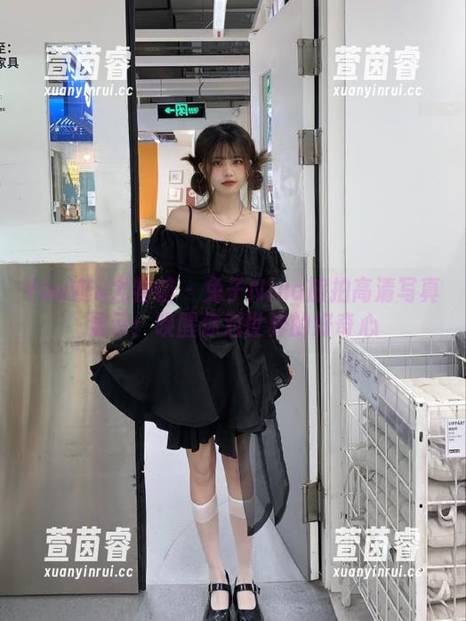 YouWu尤物馆 - 兔子Nina旅拍高清写真展示：唤醒你对世界的好奇心