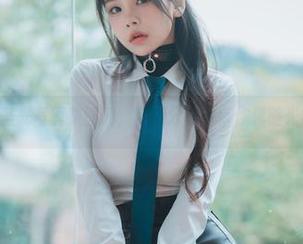 Zzyuri圣光写真集图册，免费分享，带你领略光影魔力！