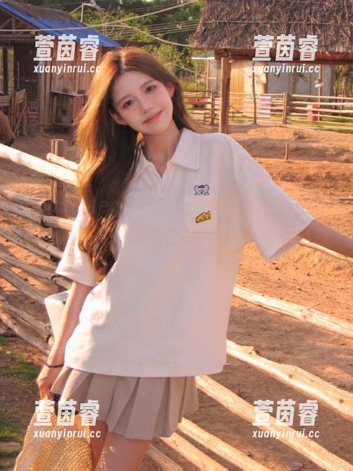 beautyleg - “Iris女孩”写真更新，跟随她的镜头感受生活中每一份细腻情感！