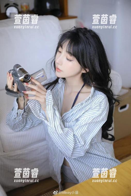 beautyleg-Lilian beautyleg - 尽情欣赏Lilian制服的魅力,分享超萌免费资源,快来下载吧!