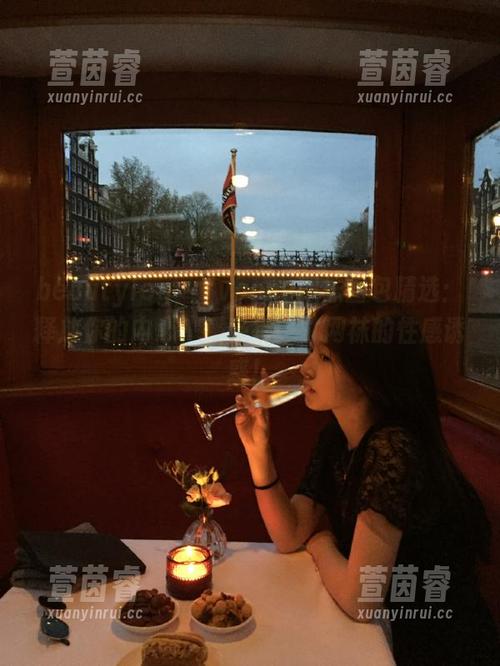 beautyleg - Yvonne网袜图包精选：释放你的内心，感受每一寸网袜的性感诱惑！