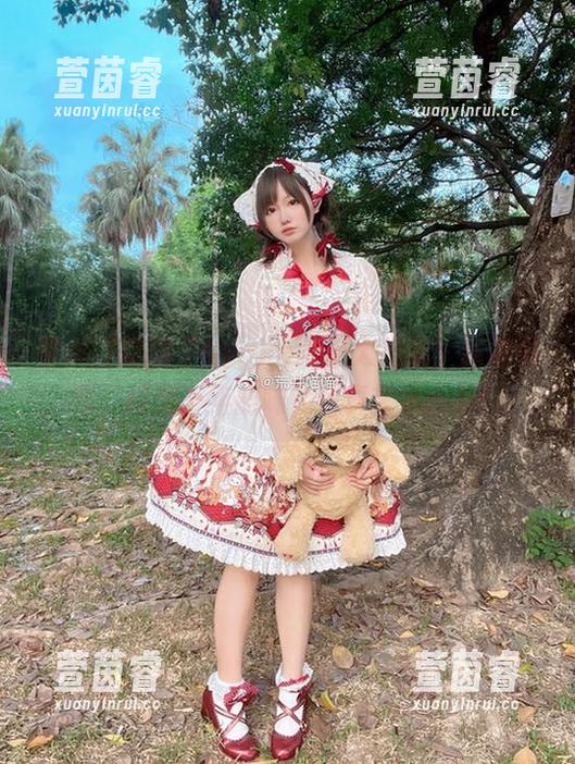 穿越时空的“nyako喵子大魔王”旗袍图包，探索千年韵味的写真艺术合集！