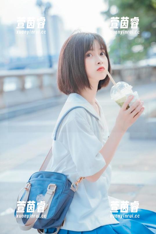 pans - “kiki黑白”写真：精选作品展现女性力量与内心的宁静
