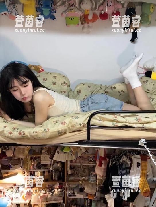 pans - 感受娃娃的温柔：她的写真照片激发无尽的幻想