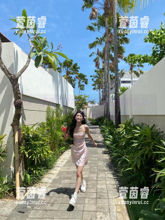pans-宁宁 pans - 感受宁宁牛仔裤套图的时尚魅力,让你的写真更具个性