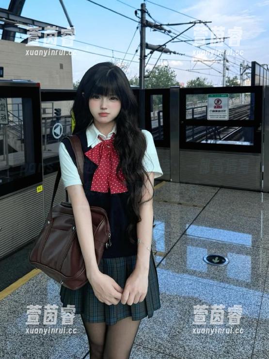 pans-熙媛 pans - 走进熙媛的办公室:一部高清写真集带你领略职场风采