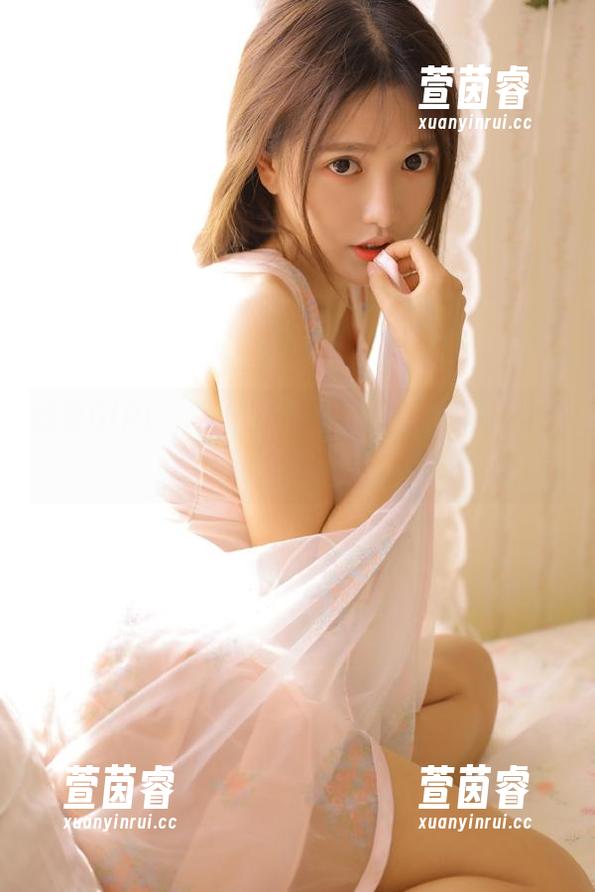 丝慕GIRL-佳佳 丝慕GIRL - 唯美佳佳制服私拍合集,捕捉那些动人的轻盈时刻