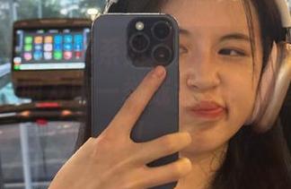 丽柜 – 不看后悔系列：允儿的连衣裙写真，让你在朋友圈一举成名，羡慕指数疯涨！