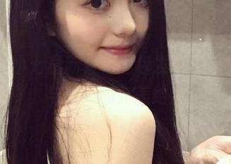 丽柜 – 小七最新香浴图包发布，感受清新与性感的完美结合