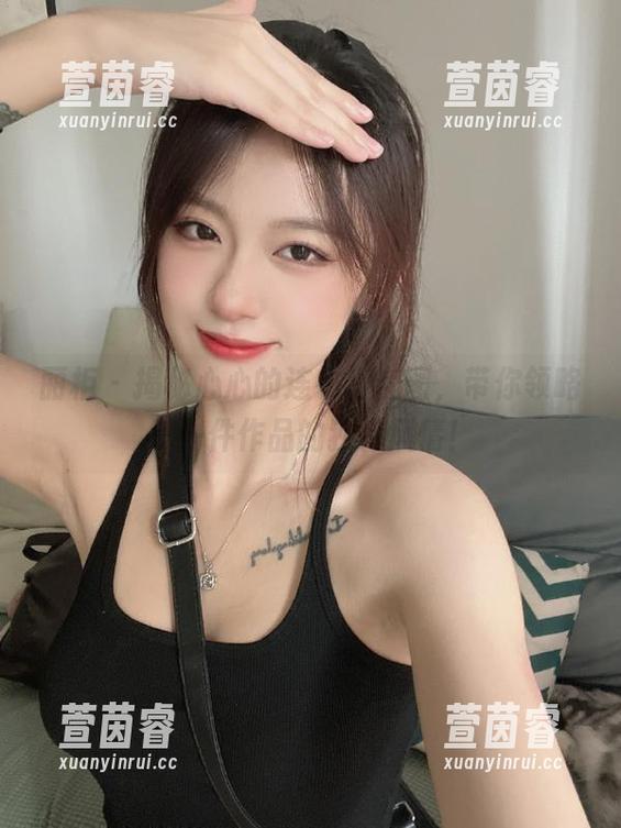 丽柜 - 揭秘心心的连衣裙套图，带你领略每一件作品的独特风情！