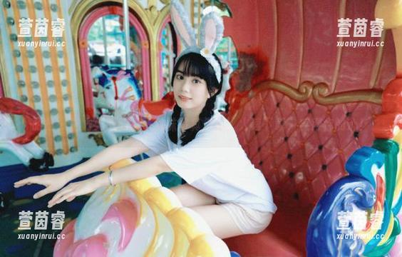 丽柜 - 魅力无限的慕子棉袜写真作品，火速下载，赢得你的心！