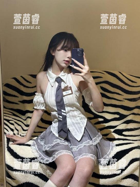 丽柜 - 最新然然黑色艺术图片，带你领略她的无限创意与美感！