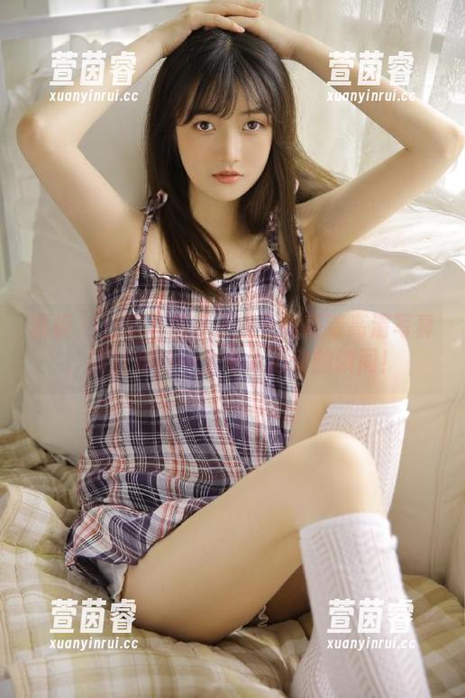 丽柜 - 立即下载英子女王的高清高清写真，捕捉她每一个令人心动的瞬间！