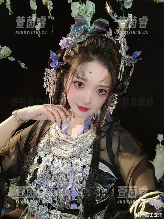 云溪溪 在白裙中绽放的云溪溪:图集精选展现她的梦幻瞬间