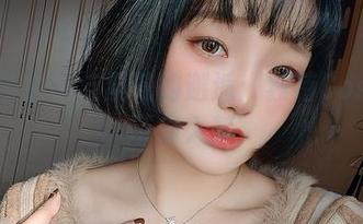 云溪溪奶桃与繁花的邂逅：独特Cos精选带你入梦