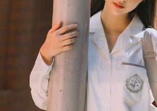 微密圈 – 保守的二舅妈与她的美脚写真合集，诠释优雅与性感的极致搭配！