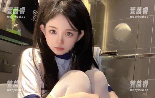 倦倦喵白睡衣瞎搞笑：这真的是cos，还是梦游中的美图？