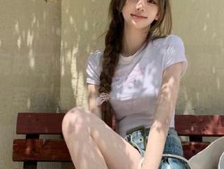 探索兔玩映画妹妹果展示，免费享受白丝写真照片的美丽与艺术