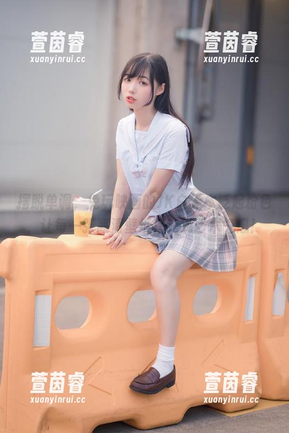 兔玩映画 摆脱单调,兔玩映画的JK白无本泛起粉色,让每一张高清壁纸都充满艺术气息!
