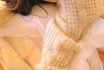 初夏女神 – 在柒柒的精灵之光下：精选图片展现她的创意与灵感