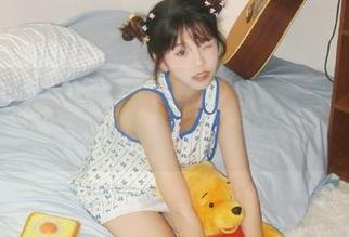 初夏女神 – 环环与梦幻礼服的邂逅，细腻写真图片展示她的魅力