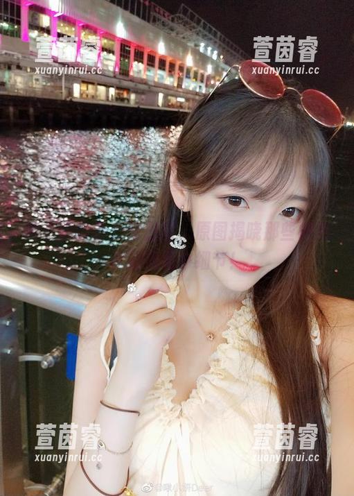 啾小妍的办公室日常，原图揭晓那些被忽视的搞笑小细节！