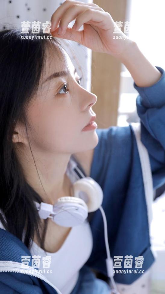 喵写真 可爱熊女孩白丝图集,喵写真带来视觉盛宴,清新与萌动无限交织!