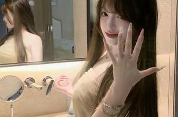 喵糖映画热辣推荐：粉系水手萌妹精选图包，感受甜美少女的无尽魅力