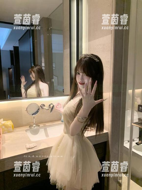 喵糖映画热辣推荐：粉系水手萌妹精选图包，感受甜美少女的无尽魅力