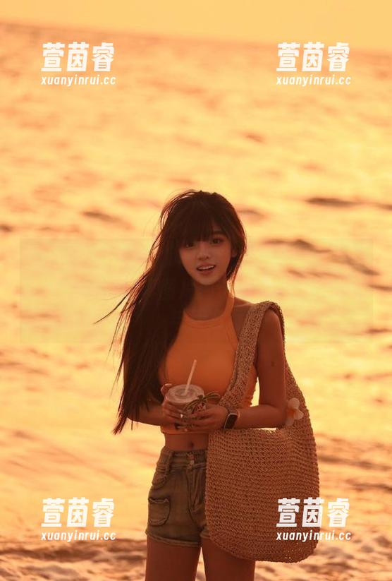 嗲囡囡-欣欣Rubybaby 嗲囡囡 - 感受欣欣Rubybaby水手服的魅力:每张写真图片都洋溢着少女的清新与活力