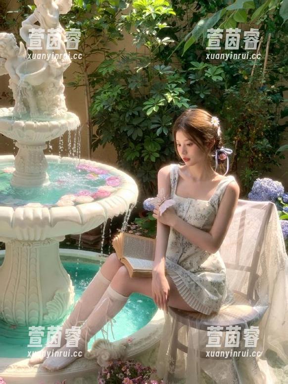 嗲囡囡-程慧娴Phoebe 嗲囡囡 - 欣赏程慧娴Phoebe的美足原图,完美套图收藏必备