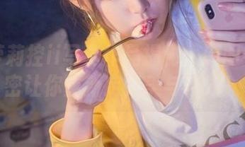 在下萝莉控ii写真作品揭秘：原图中的秘密让你重新定义美与艺术！
