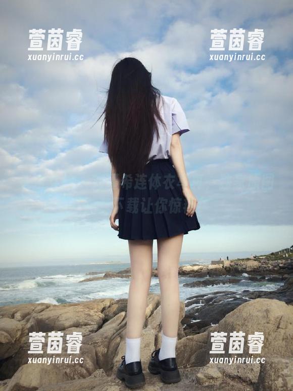 头条女神-刘瑾希 头条女神 - 刘瑾希连体衣写真,独家原图免费下载让你惊艳!