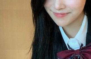 头条女神 – 探索杨曼妮的运动写真：一张张充满活力的照片，记录着她的美图与青春印记！