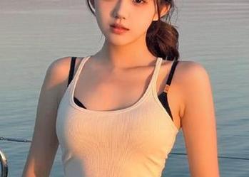 头条女神 – 全新作品发布：杨漫妮baby翘臀写真，热力四射的时尚表现
