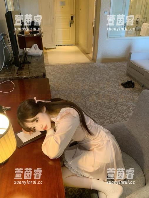 头条女神-莫晓希 头条女神 - 穿越到莫晓希的世界,精选作品让你沉浸于美丽剧情,感受那份独特的灵动。
