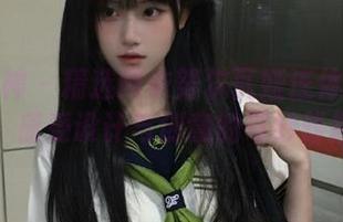 头条女神 – 精选阿依努尔瓦娅连体衣写真，感受设计与创意的奇妙碰撞