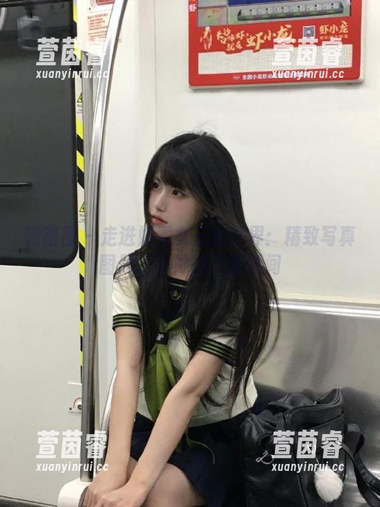微密圈 - 走进奶雯女王的世界：精致写真图册分享她的闪耀瞬间