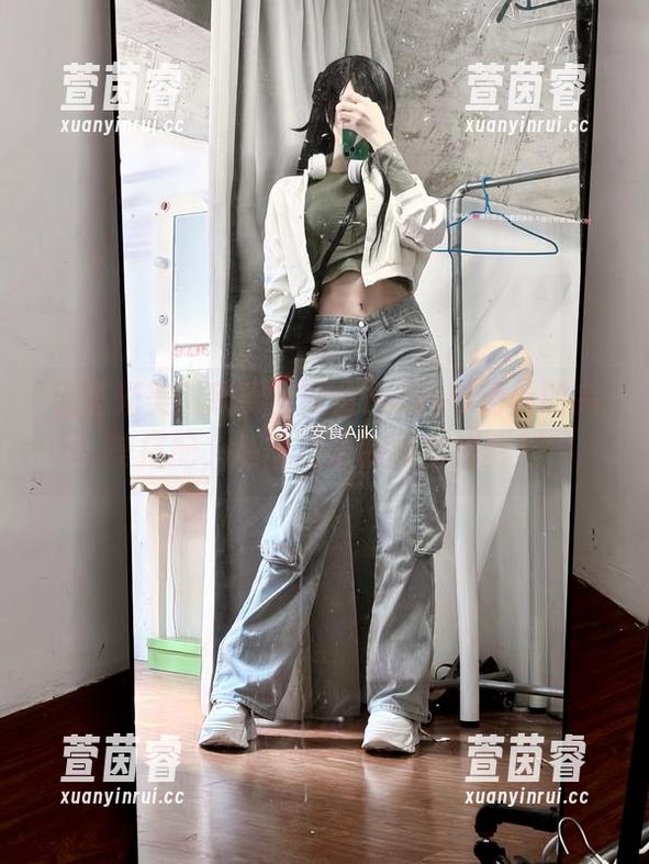 无圣光美图欣赏：安食Ajiki与肉丝的完美搭配，触动心灵的视觉盛宴！