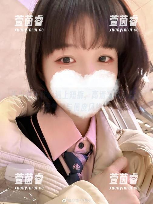 小仓千代w 当小仓千代w遇上短裤,高清写真尽显青春气息与俏皮风格!