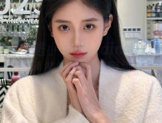 微密圈 – 走进小仙女ELaine的海边世界，在线解锁她的美图故事。