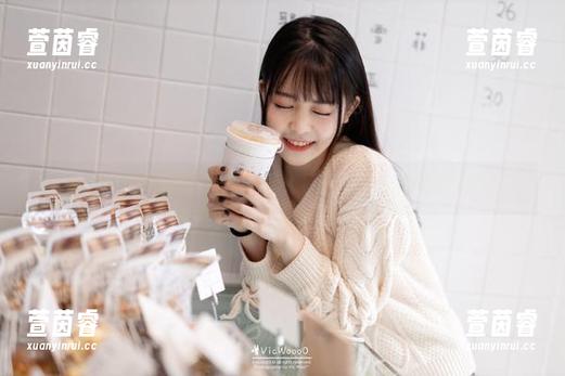 小瑶幺幺带你观看厨娘写真合集，感受温暖与美味的无尽魅力！