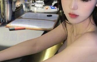 小空sora的瑜伽写真作品，仿佛将整个世界的柔和与温暖一一捕捉！