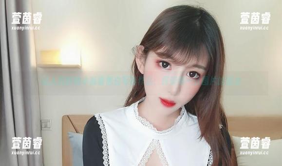 让人沉醉的小酥酱黑白写真作品：探索每一张图片的魅力
