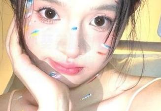 少女秩序 – 小葵美腿图包精选：腿部神仙颜值，走路生风根本停不下来！