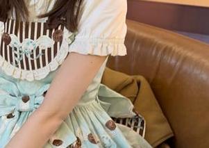 尤果网 – 色彩斑斓的王尔琳短裙写真合集：每张图片都讲述一个故事