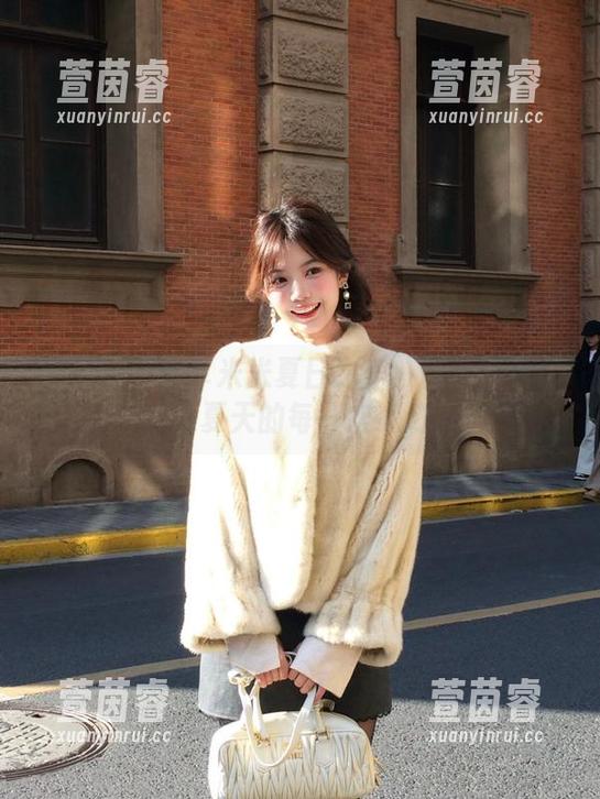尤果网 - 尽享米米夏日之美：精选图包记录夏天的每一次心动