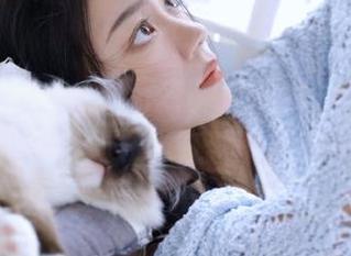 尤蜜荟 – 与妲己toxic一起领略双人写真集的绝美瞬间，现在就下载收藏吧！