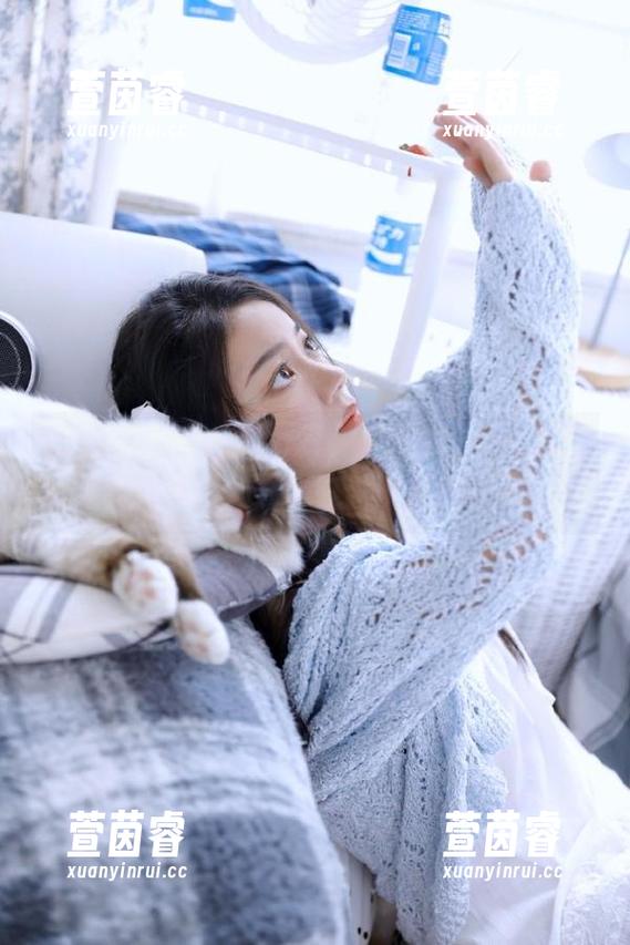 尤蜜荟 - 与妲己toxic一起领略双人写真集的绝美瞬间，现在就下载收藏吧！